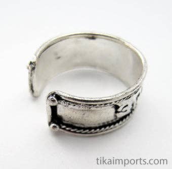 Om Ring - Silver Tone