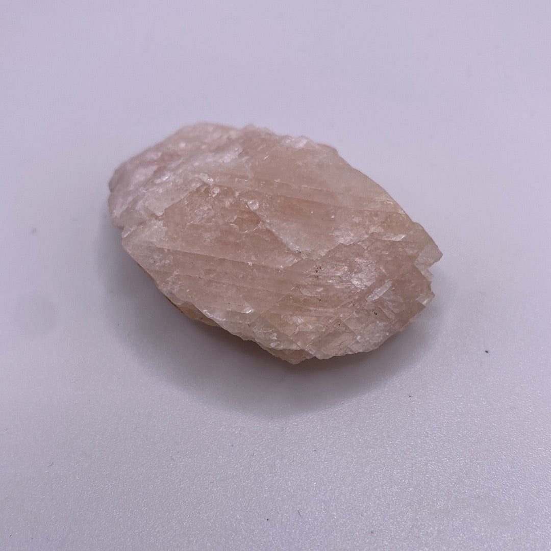 Mangano Calcite Crystal Essence
