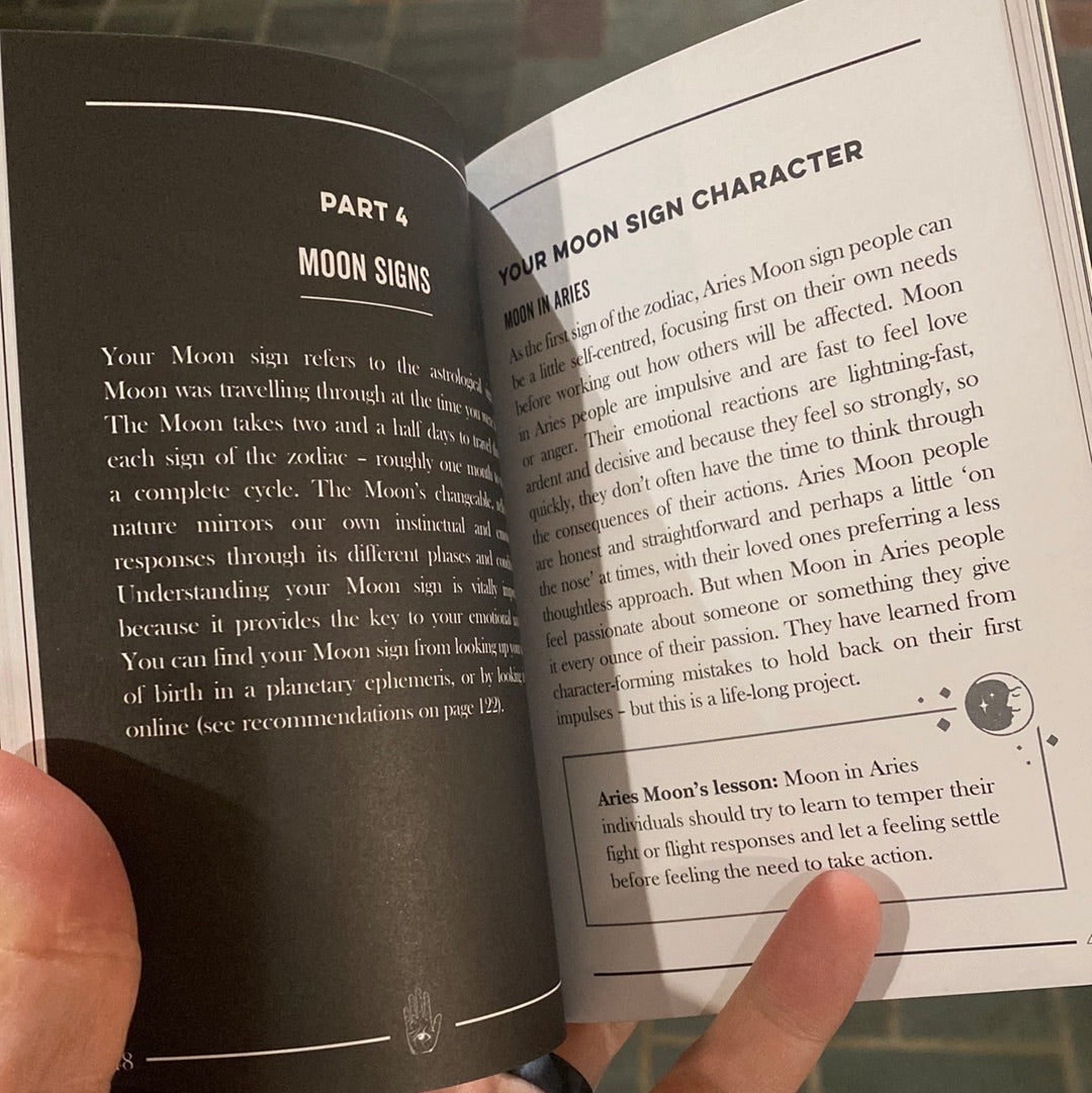 The Little Book Of The Zodiac: An Introduction to Astrology