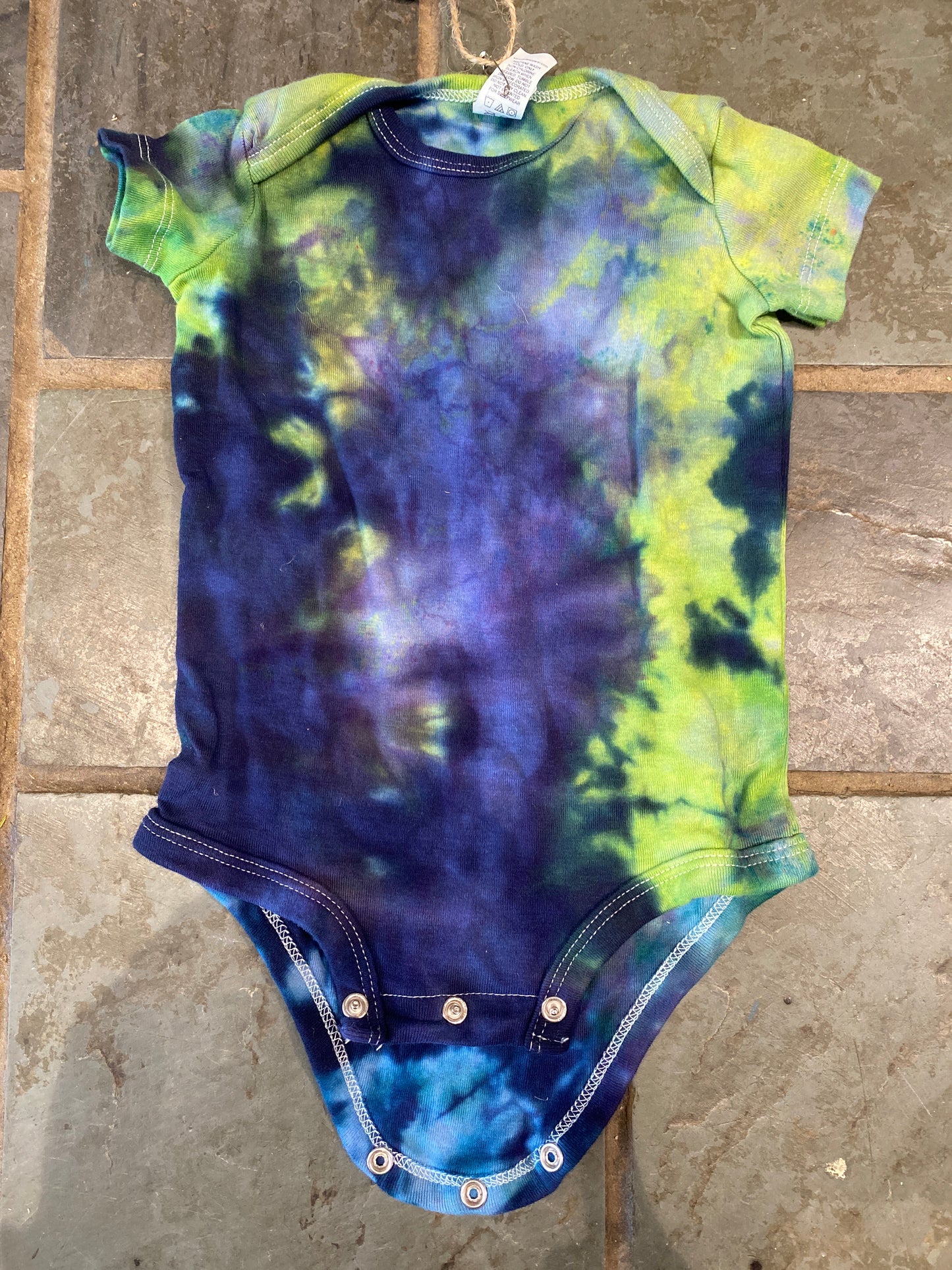 Infant Tie-Dye Onesie (12mo)