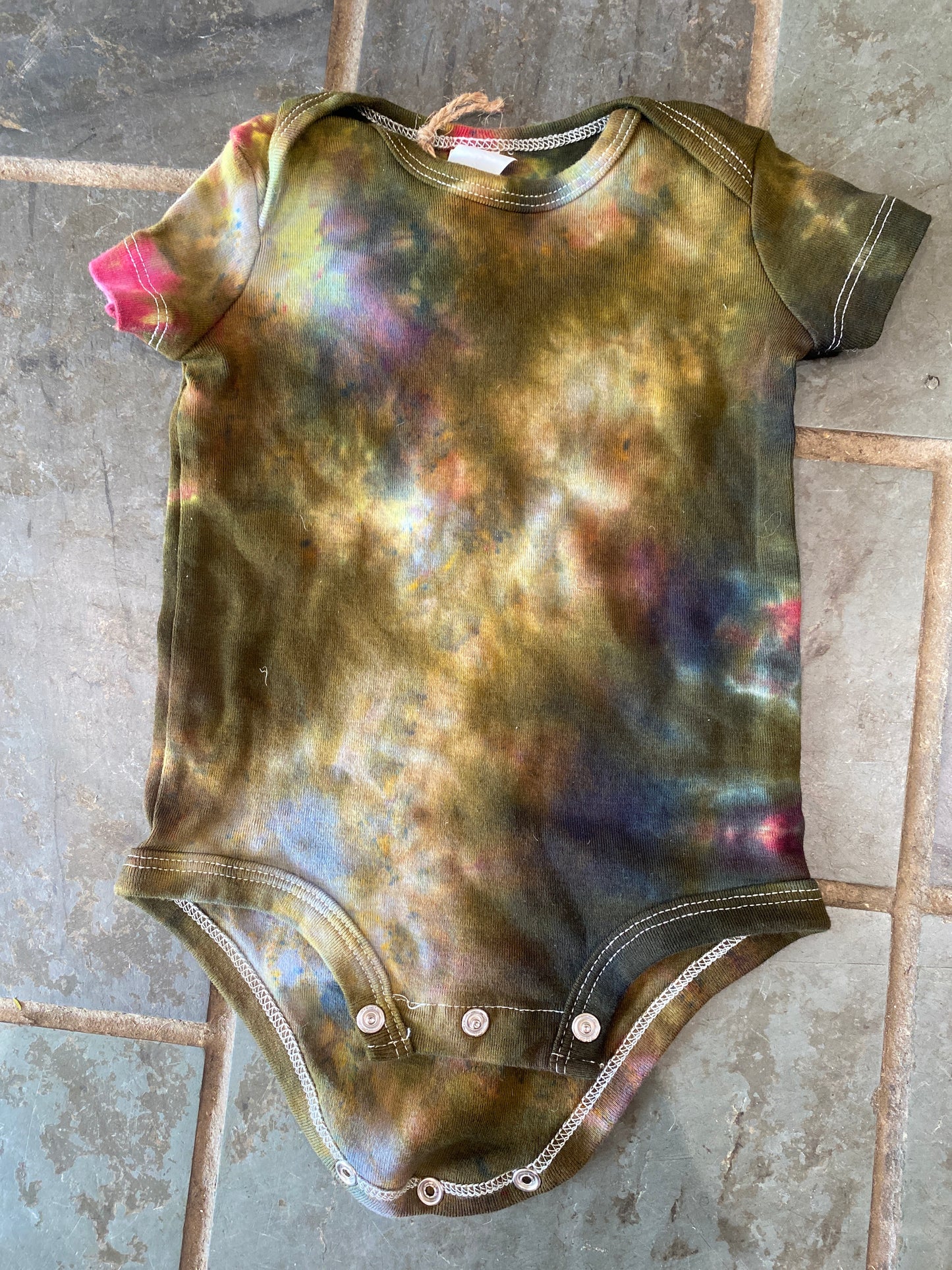 Infant Tie-Dye Onesie (6mo)