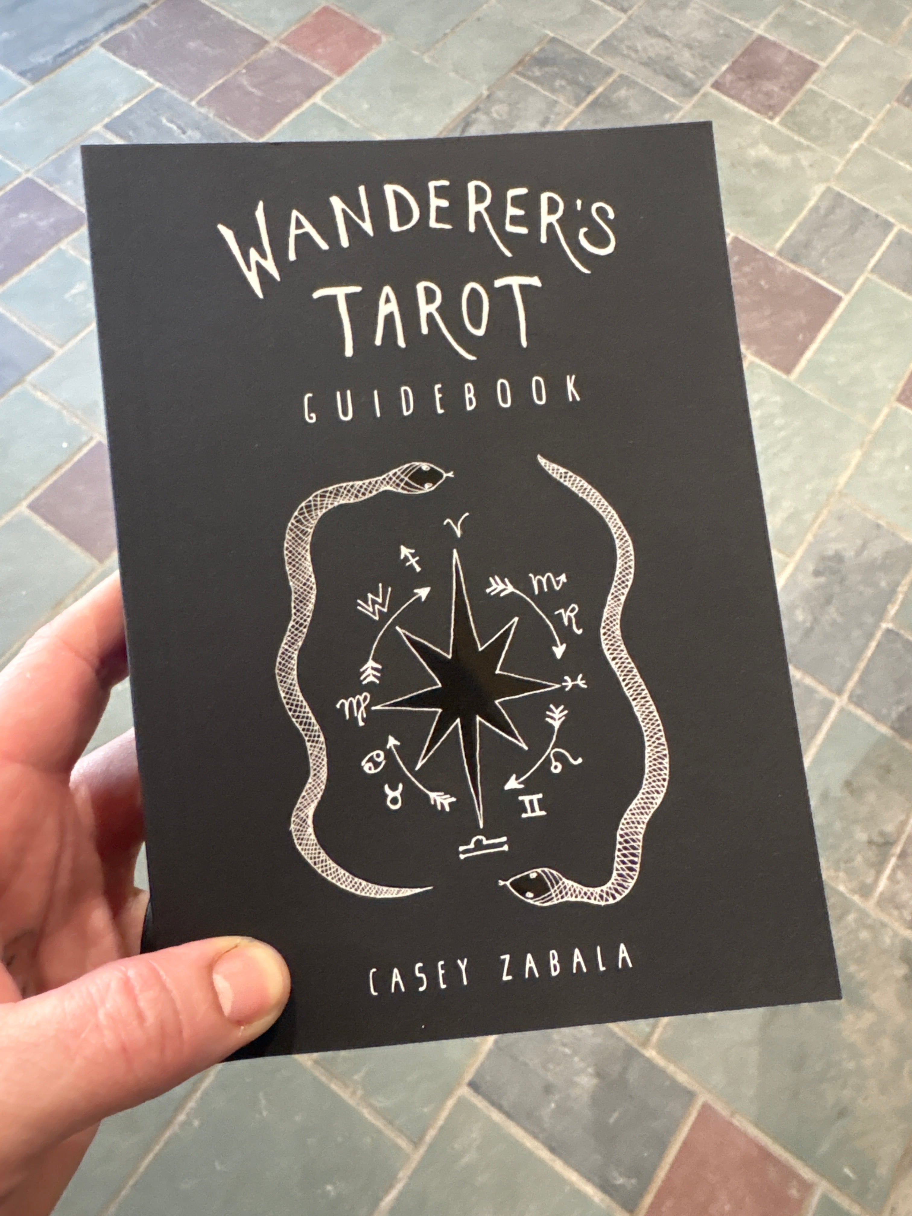 Wanderer's Tarot Guidebook
