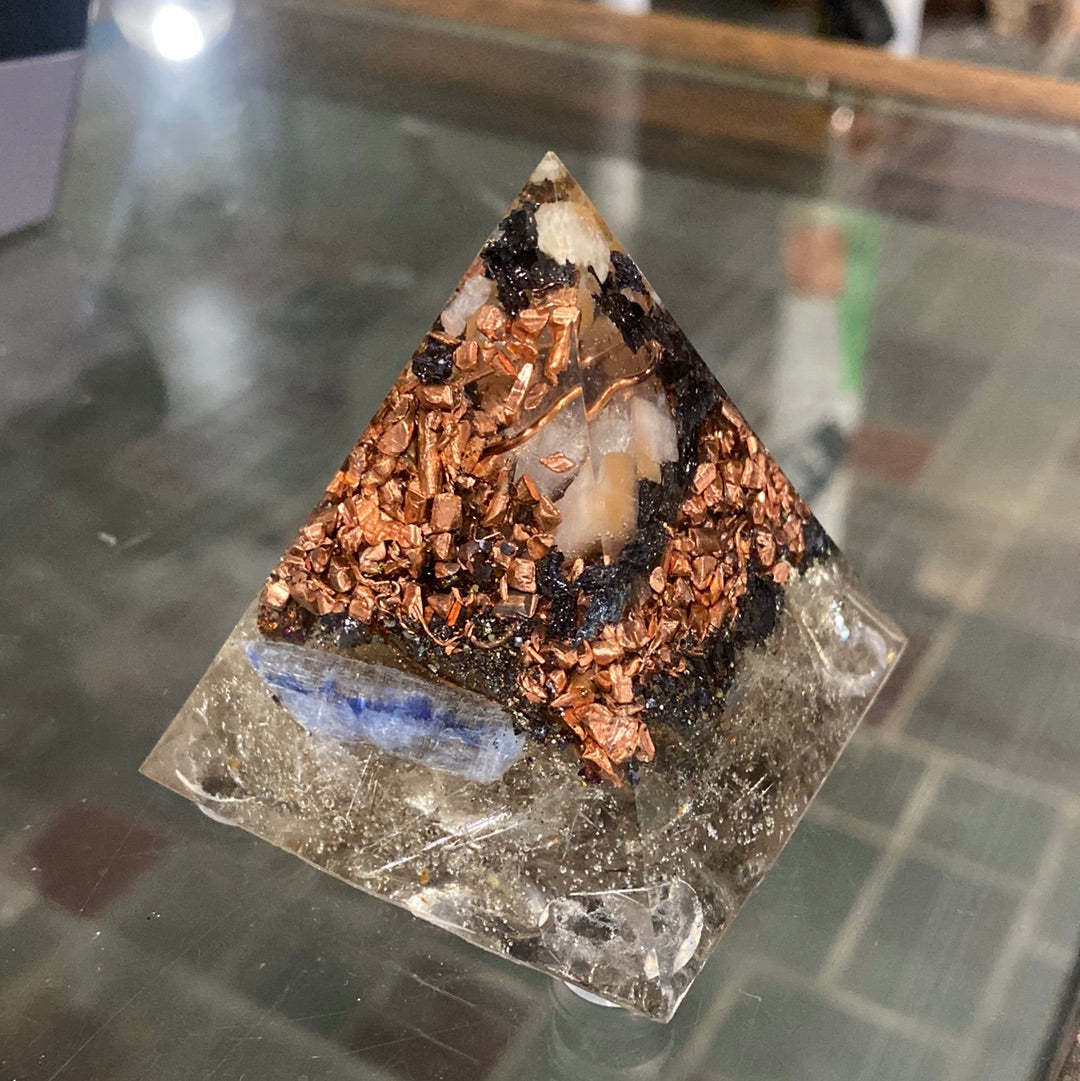 Copper Quartz Orgonite Pyramid