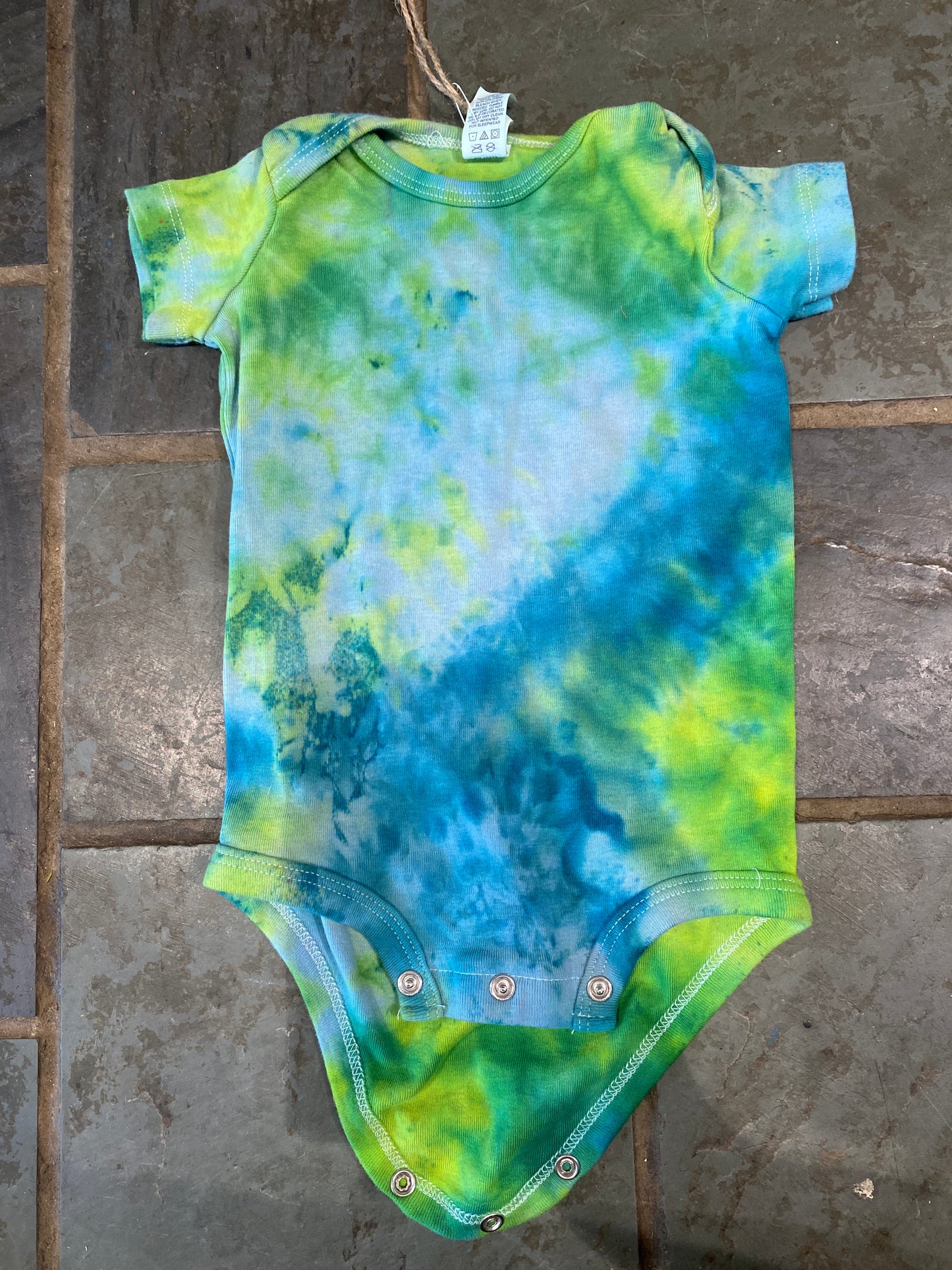 Infant Tie-Dye Onesie (12mo)