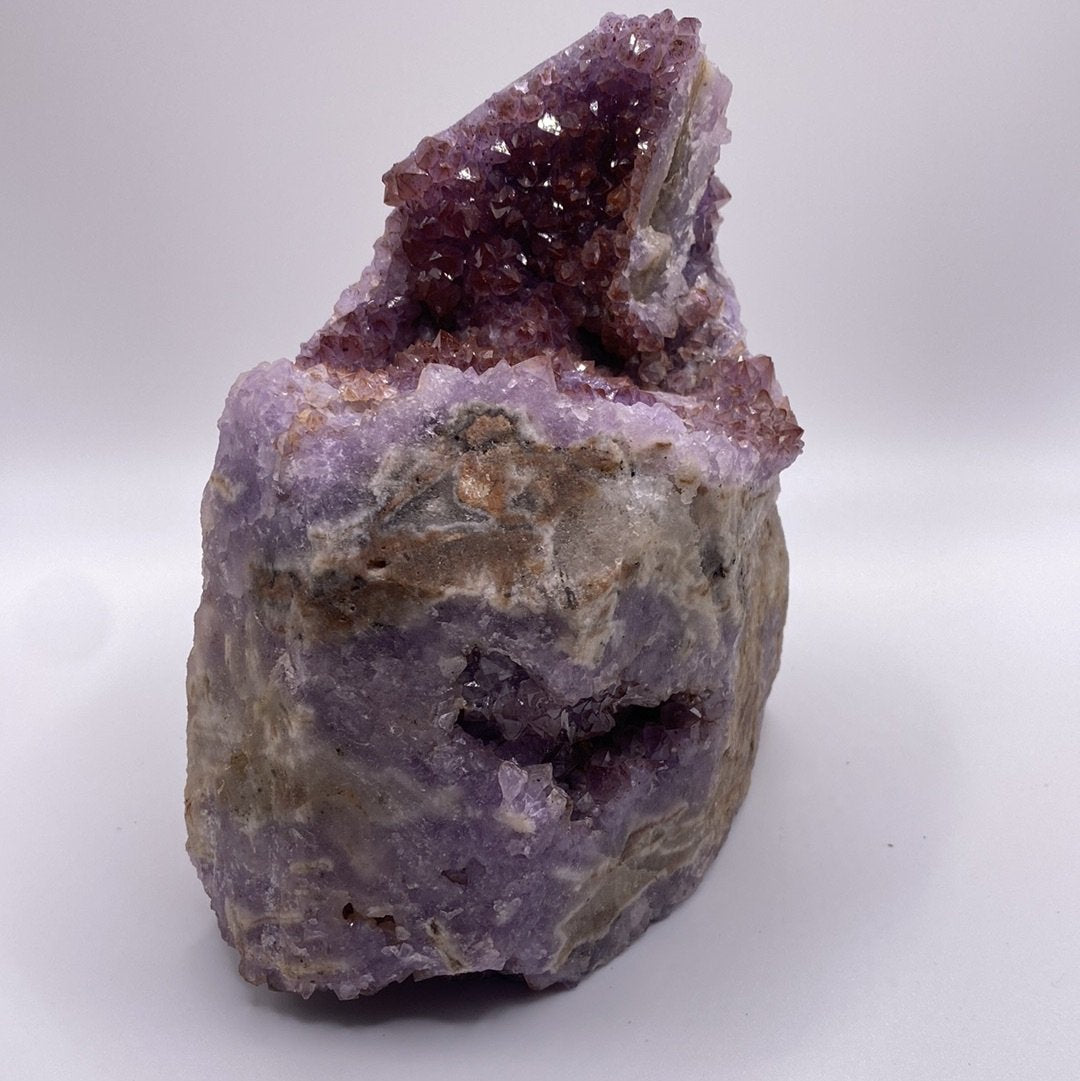 Red Capped Amethyst Generator